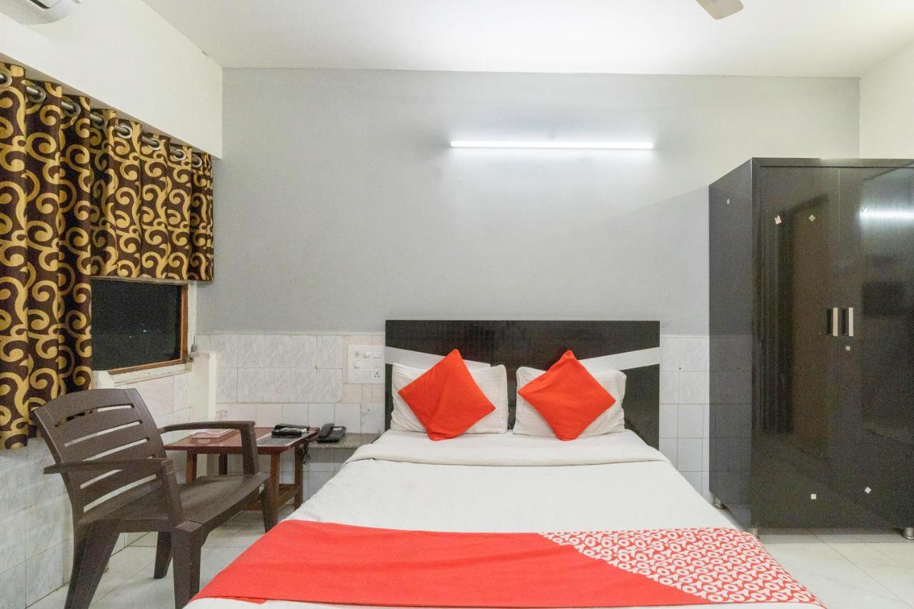 Hotel Oyo 13535 Aakash Ahmedabad Exterior foto