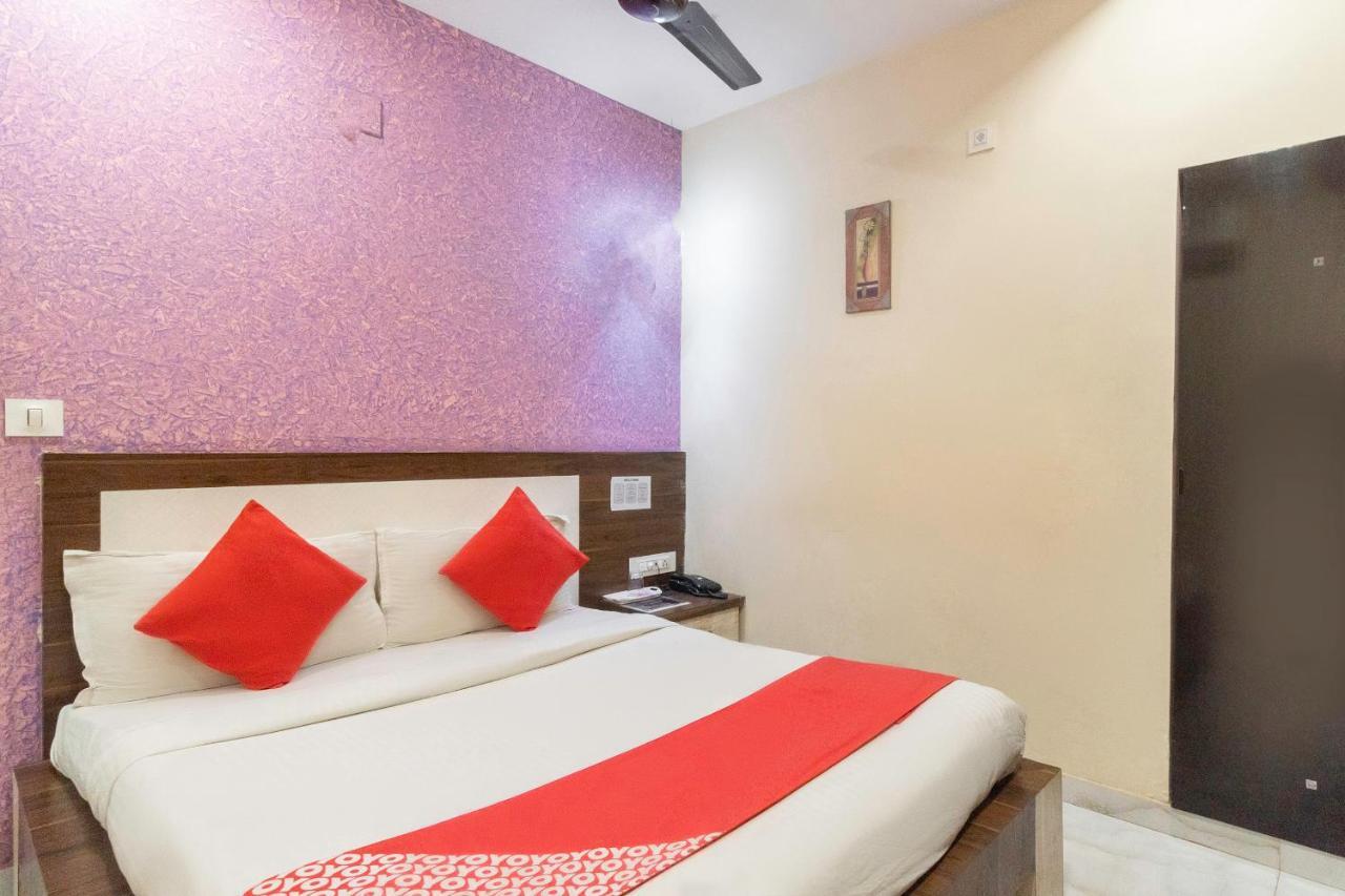 Hotel Oyo 13535 Aakash Ahmedabad Exterior foto