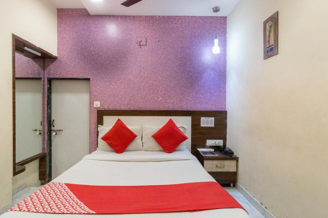 Hotel Oyo 13535 Aakash Ahmedabad Exterior foto