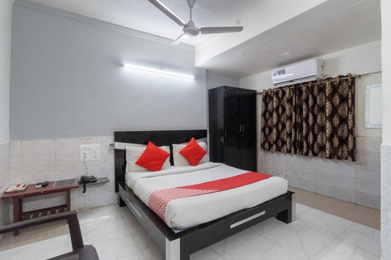 Hotel Oyo 13535 Aakash Ahmedabad Exterior foto
